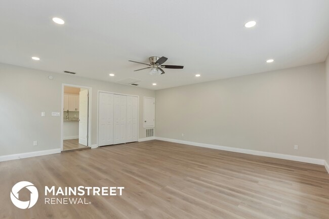 304 Sir Lawrence Dr, Sanford, FL 32773 - photo 6