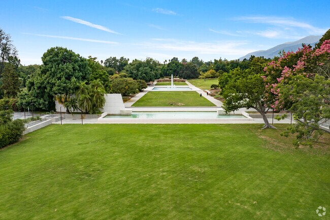 The Los Angeles County Arboretum and Botanic Garden is a notable place in East San Gabriel.