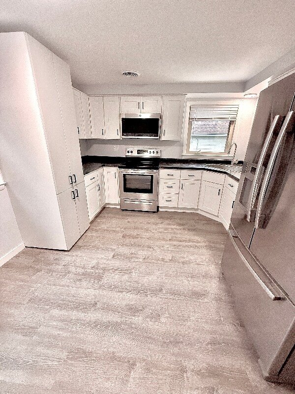 1316 Marquette Ave Unit Upper, South Milwaukee, WI 53172