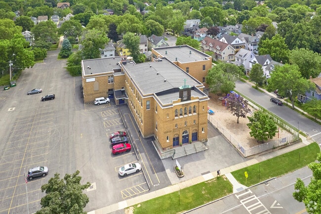 Nazareth Elementary has a student-teacher ratio of 10 to 1.