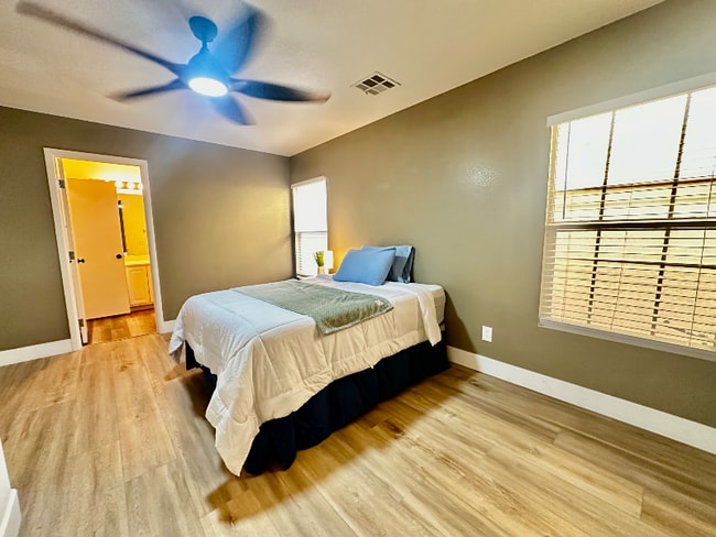 638 Ribbon Grass Ave, Las Vegas, NV 89183 - photo 3