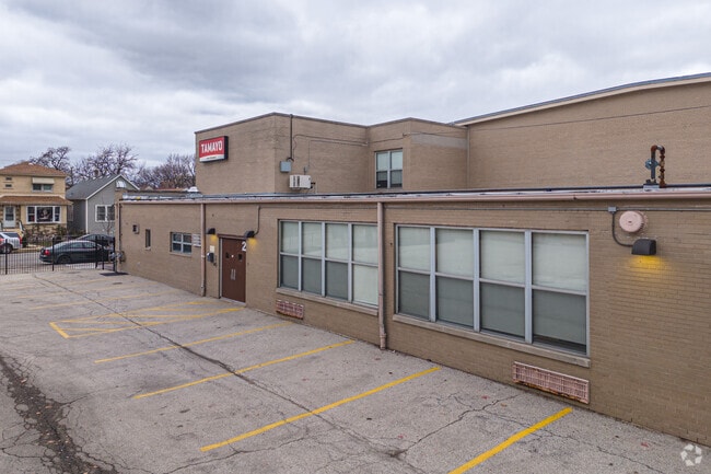 Acero - Rufino Tamayo Elementary School provides a safe environment for students.