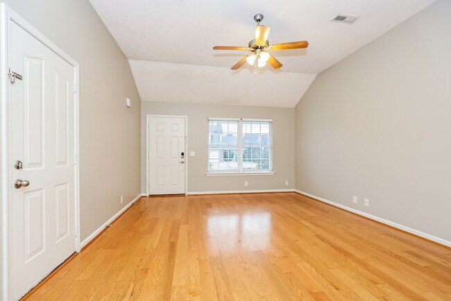 8009 Maggie Ct, Antioch, TN 37013 - photo 3