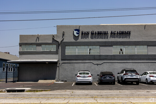 San Gabriel Academy offers a variety of extracurricular activities.