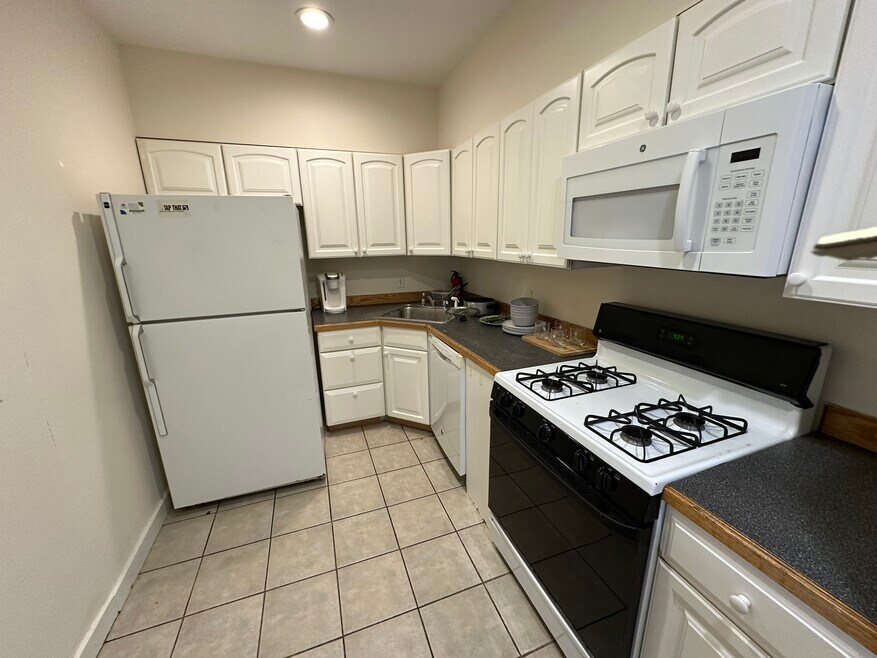 21 Radnor Rd, Boston, MA 02135 - photo 1