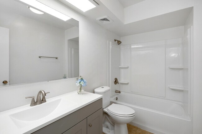 2352 Torrey Pines Rd unit 2352 Torrey Pines un, La Jolla, CA 92037 - photo 3