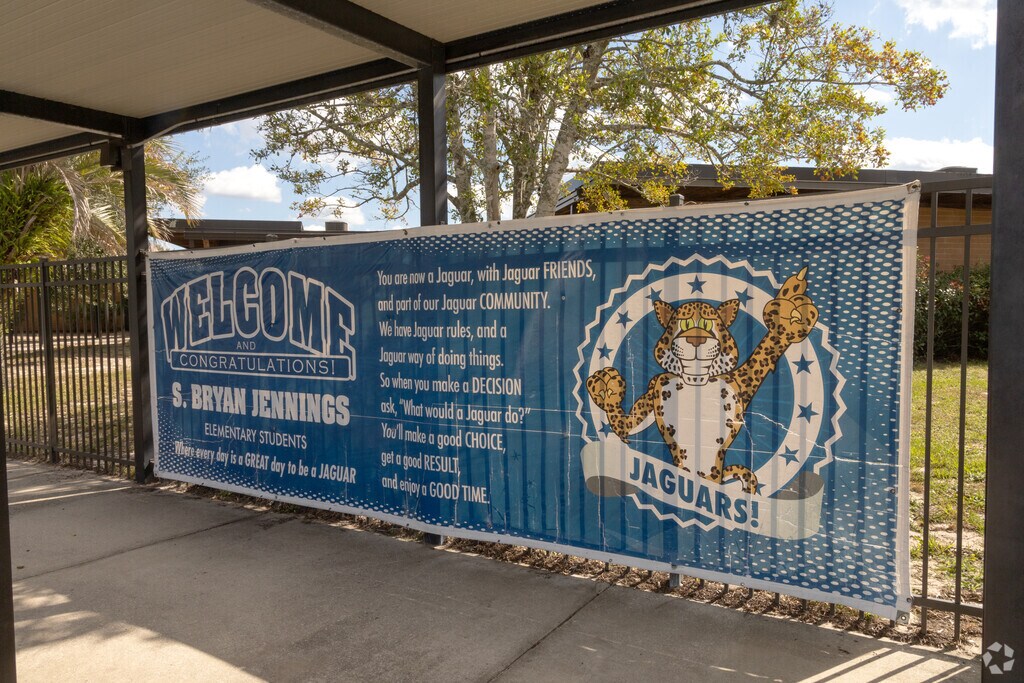 S Bryan Jennings Elementary School provides education in the neighborhood of 
Orange Park.