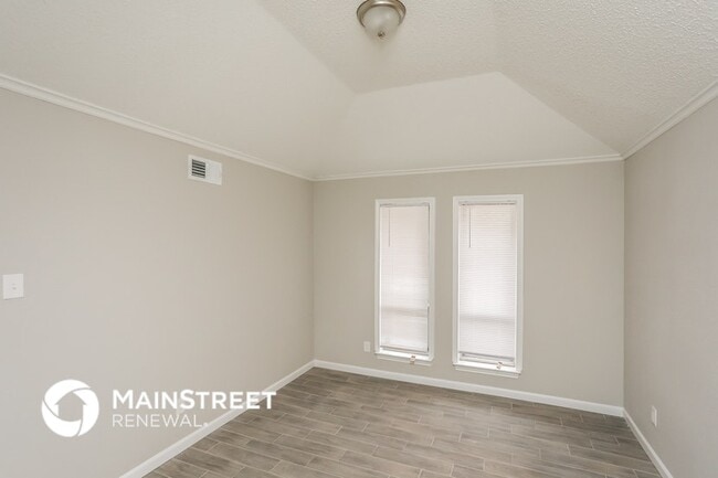 2804 Quail Ridge Dr, Carrollton, TX 75006 - photo 6