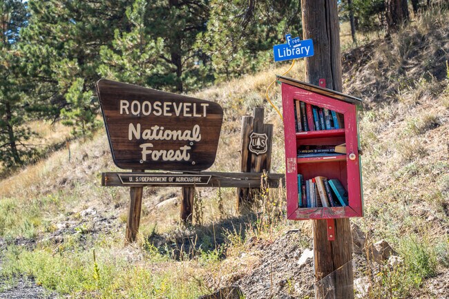 はろうきてぃ　MOUNTAIN MEADOWS About Mountain Meadows | Schools, Demographics, Things to Do