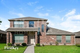 614 Canvas Ct, Lancaster, TX 75146