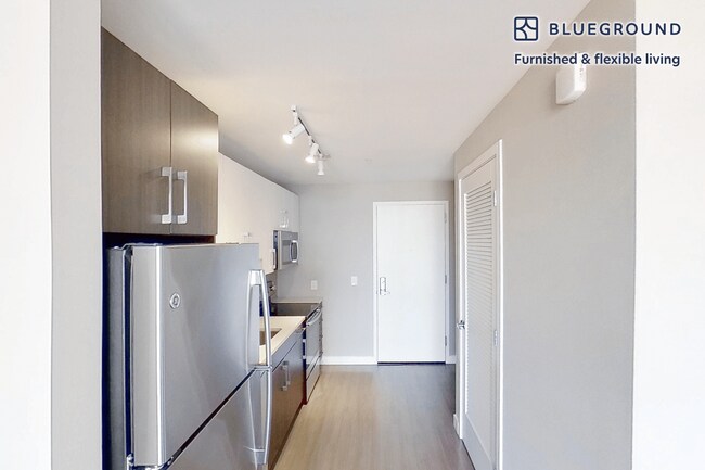 1 Nashua St unit FL23-ID5478A, Boston, MA 02114 - photo 6