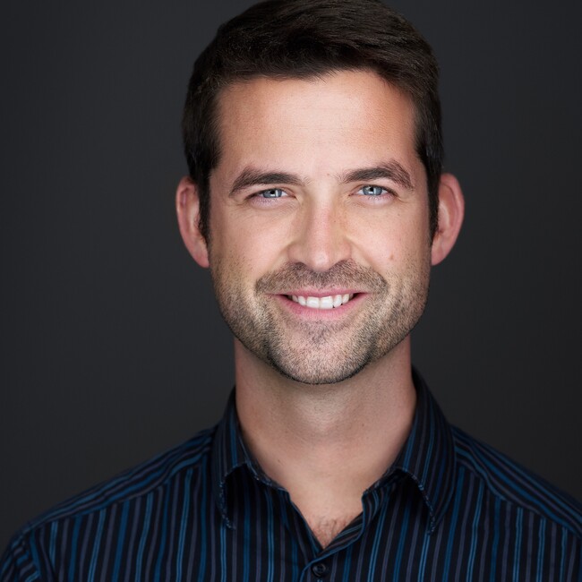 Agent Photo
