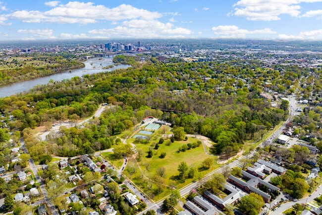 Stunning View of Forest Hill Park, James River & Richmond CBD in Westover Hills.