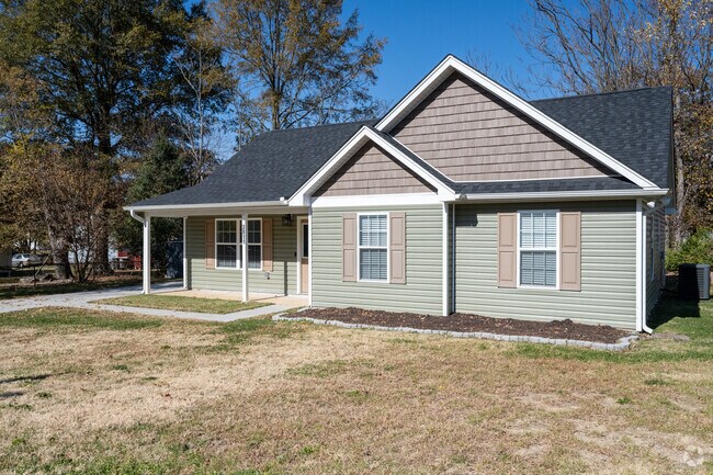 You will find many ranch homes in the Phillips Ave neighborhood.