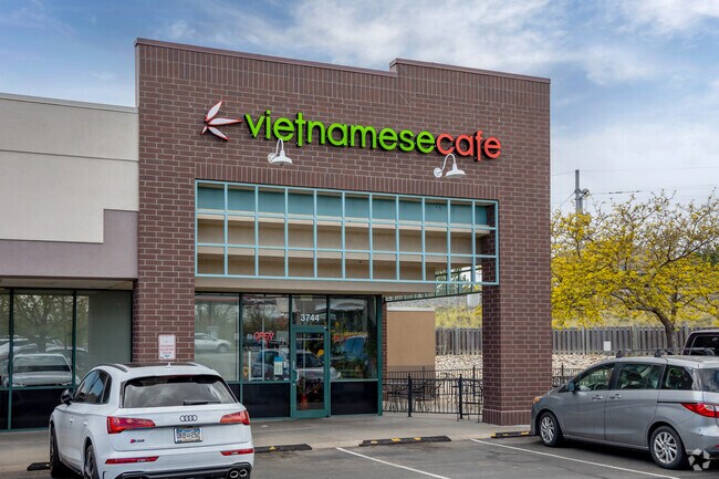 The Vietnamese Cafe’s menu ranges from fresh rice paper spring rolls to various pho options.