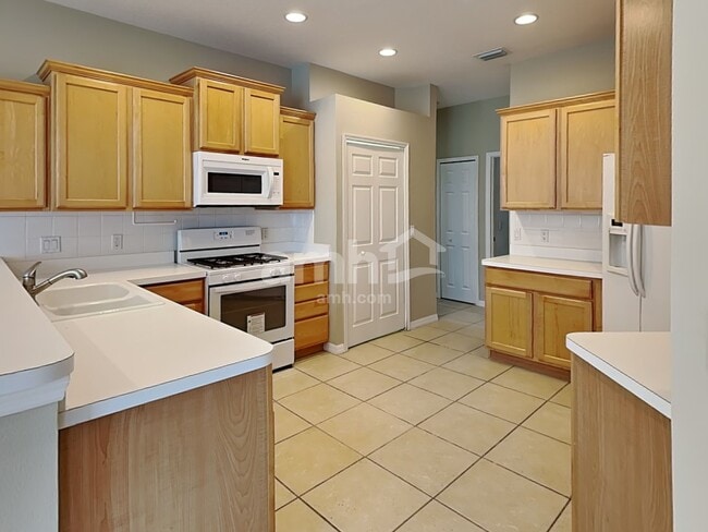 767 Planters Manor Way, Bradenton, FL 34212 - photo 3