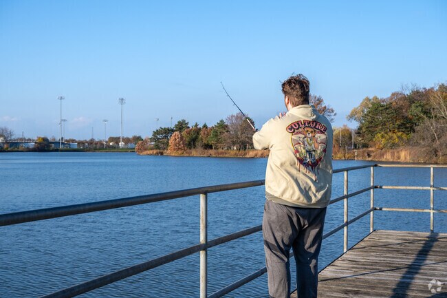 Hyde Park’s fishing pier offers lake views and a quiet place to cast a line.