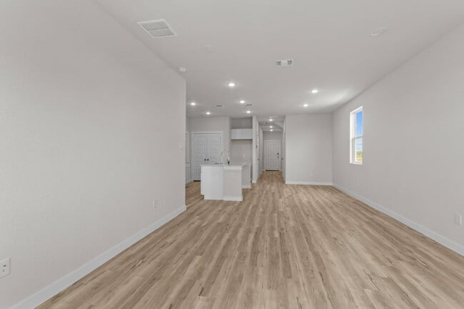 2518 Rambo Dr, San Antonio, TX 78224 - photo 2