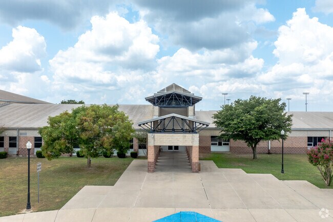 Carson Elementary School is one of many elementary schools in Decatur.