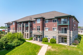 420-436 College Ave, De Pere, WI 54115