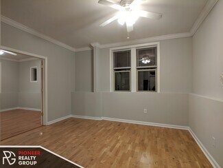 546 W Surf St Unit 548-GDN, Chicago, IL 60657