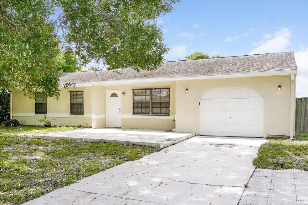 1622 SE Collette Ct, Port Saint Lucie, FL 34952 - photo 1