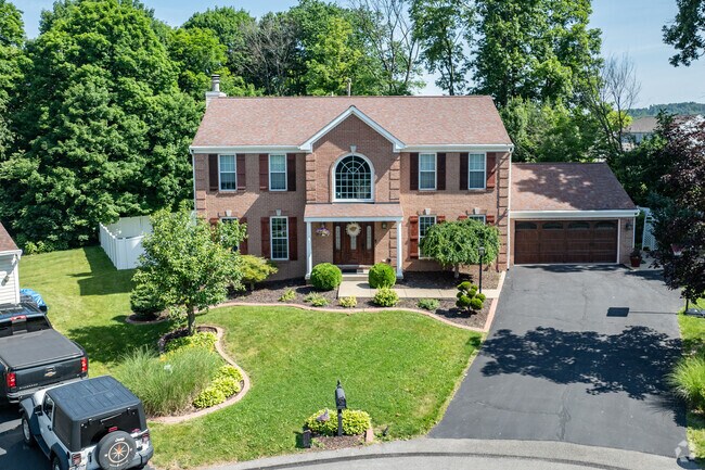 Colonial style homes can be found throughout the newly developed neighborhoods of Muse.