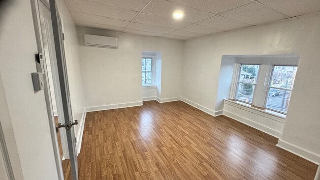 993 E Philadelphia St unit 3rd Floor, York, PA 17403 - photo 4