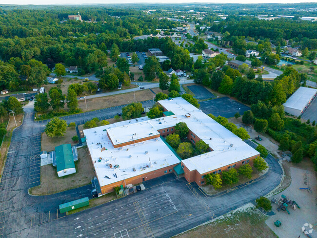 Nottingham West Elementary School is part of the Hudson School District in Hudson, NH.