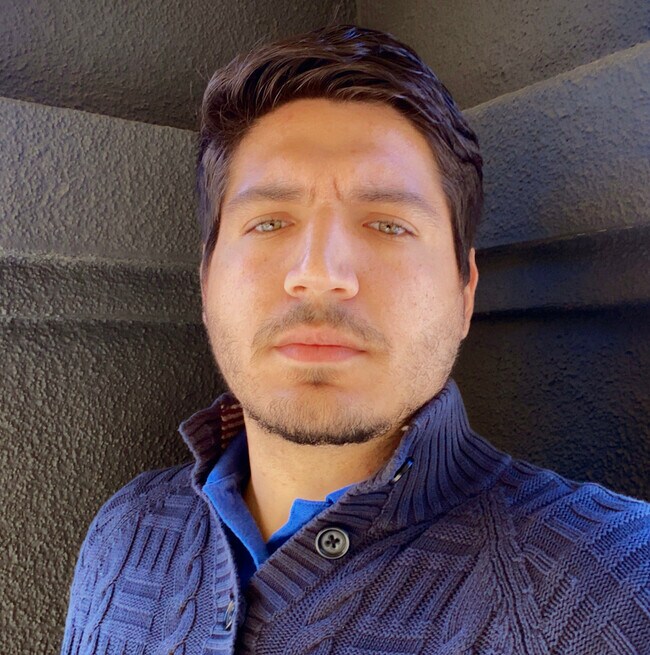 Agent Photo