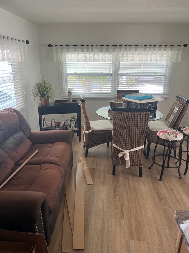 4841 92nd St N, St. Petersburg, FL 33708 - photo 2