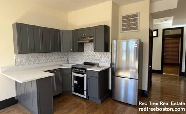 30 Gloucester St, Boston, MA 02115 - photo 3