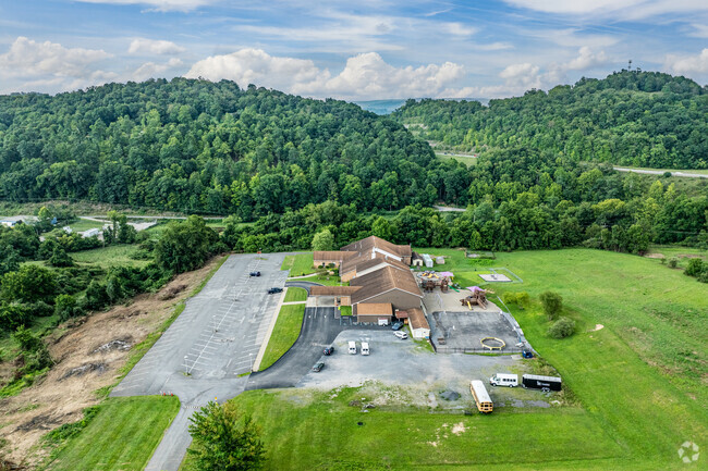 There are 151 students attending Covenant Christian School in Morgantown.