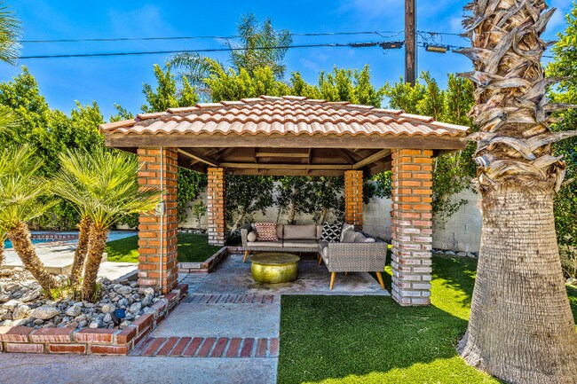 2950 N Bahada Rd, Palm Springs, CA 92262 - photo 6