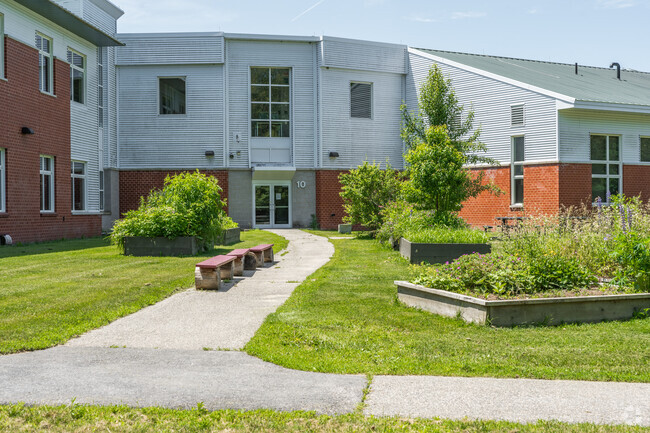 Rear entrance to the Great Falls Elementary School.