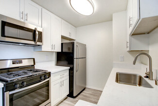 5760 Laurel Canyon Blvd, Valley Village, CA 91607