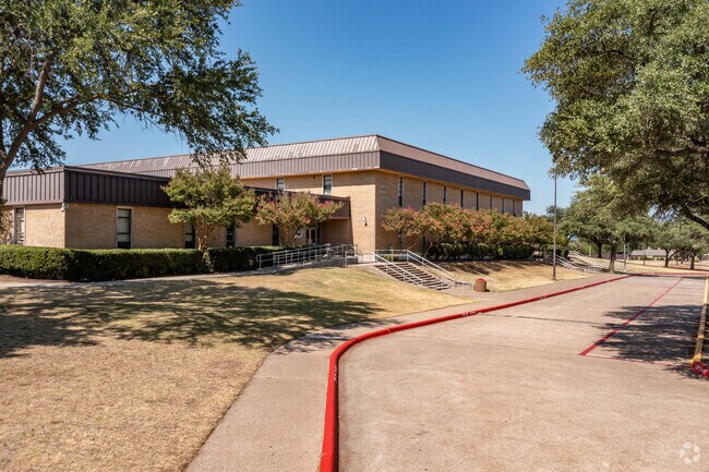 Richardson Liberty Junior HIgh Additional Building view