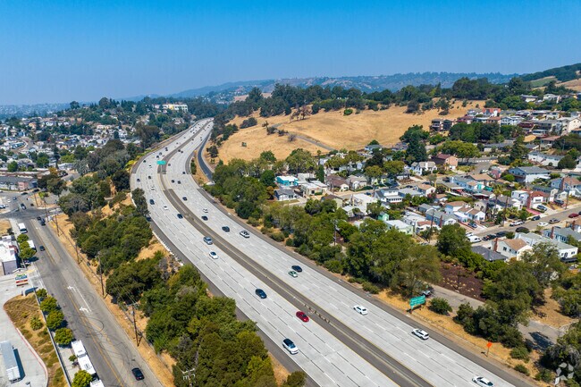 I-580 is a major freeway bordering the Upper Bal neighborhood.