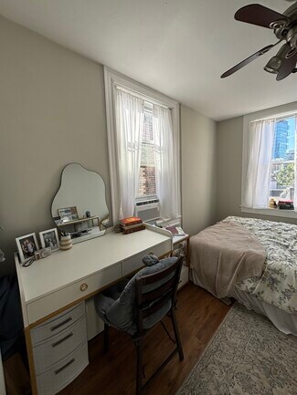 222 Hanover St Unit 20, Boston, MA 02113