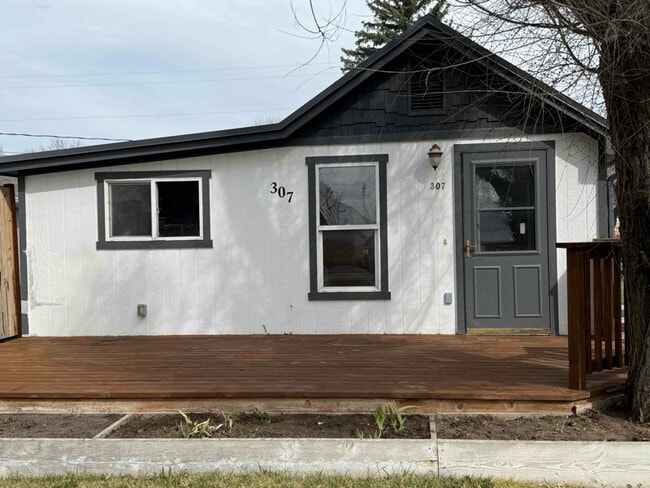 307 First Ave E, Three Forks, MT 59752 - photo 2