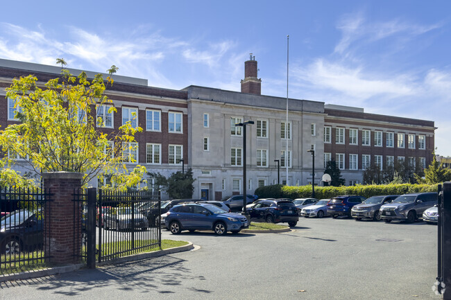 Hardy Middle School prepares students for a life of success in Georgetown.