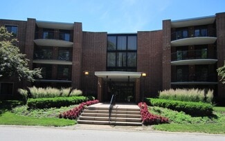 1615 E Central Rd Unit Dana Point Condo, Arlington Heights, IL 60005