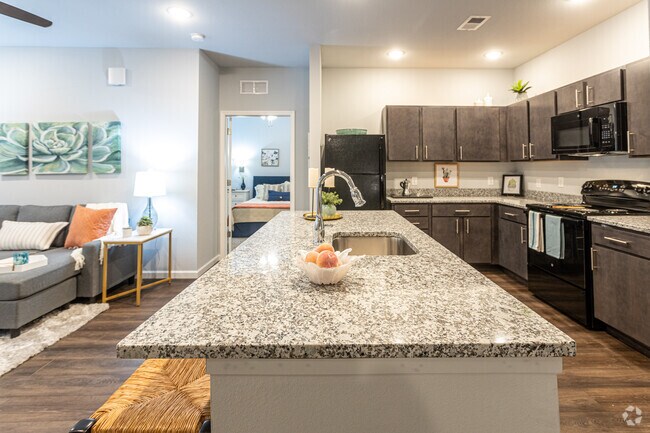 Highview Pointe, Louisville, KY 40228 - photo 2