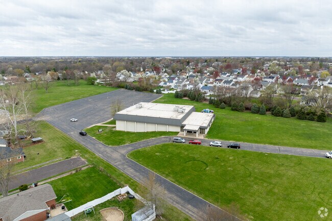 El Vista Baptist Academy offers a space where all people can learn and thrive.