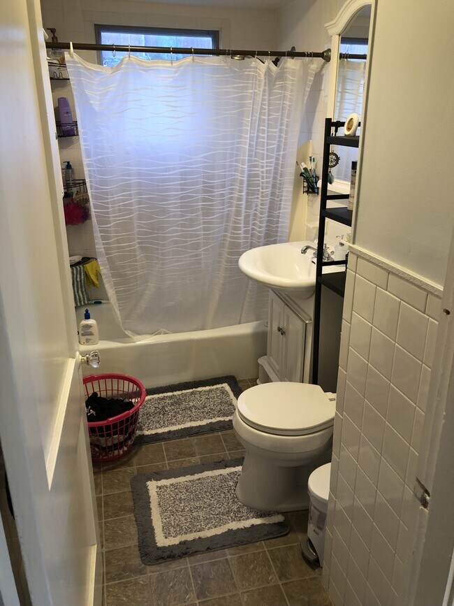 29 Lynde St unit 31, Melrose, MA 02176 - photo 3