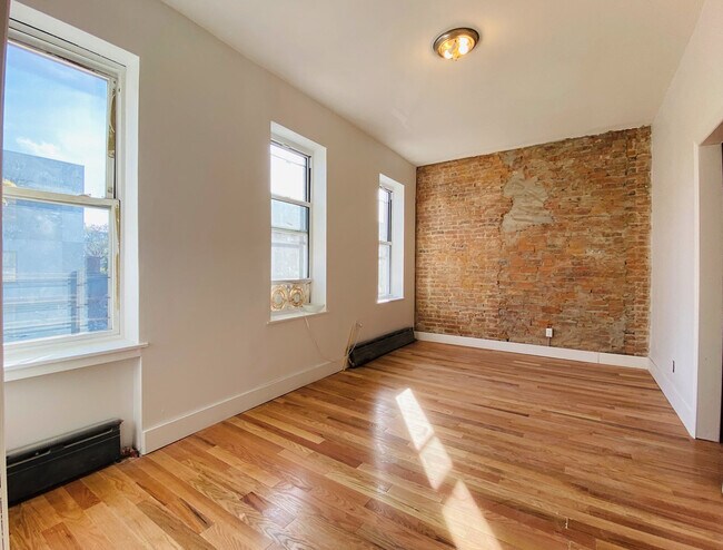 273 Sumpter St unit 2, Brooklyn, NY 11233 - photo 4