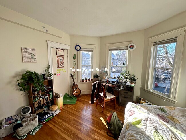 352 Main St unit 2, Medford, MA 02155 - photo 5