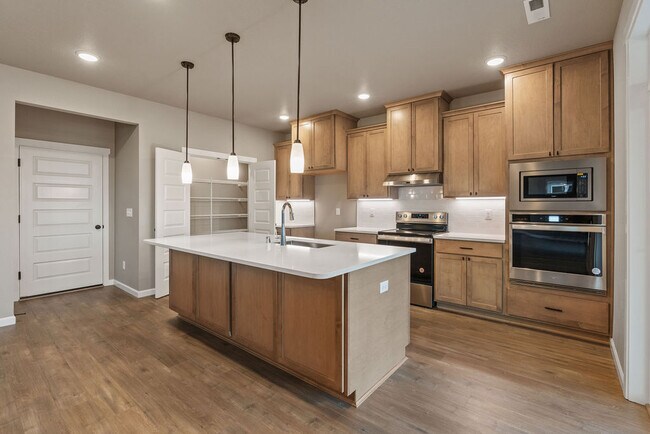 702 N Thrush Ct, Moses Lake, WA 98837 - photo 6