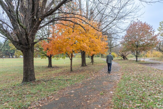 James Foster Gaines Park in Eagledale has lots of scenic pathways.