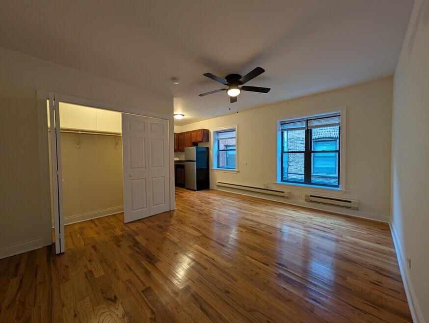 813 W Cornelia Ave unit 819-110, Chicago, IL 60657 - photo 1